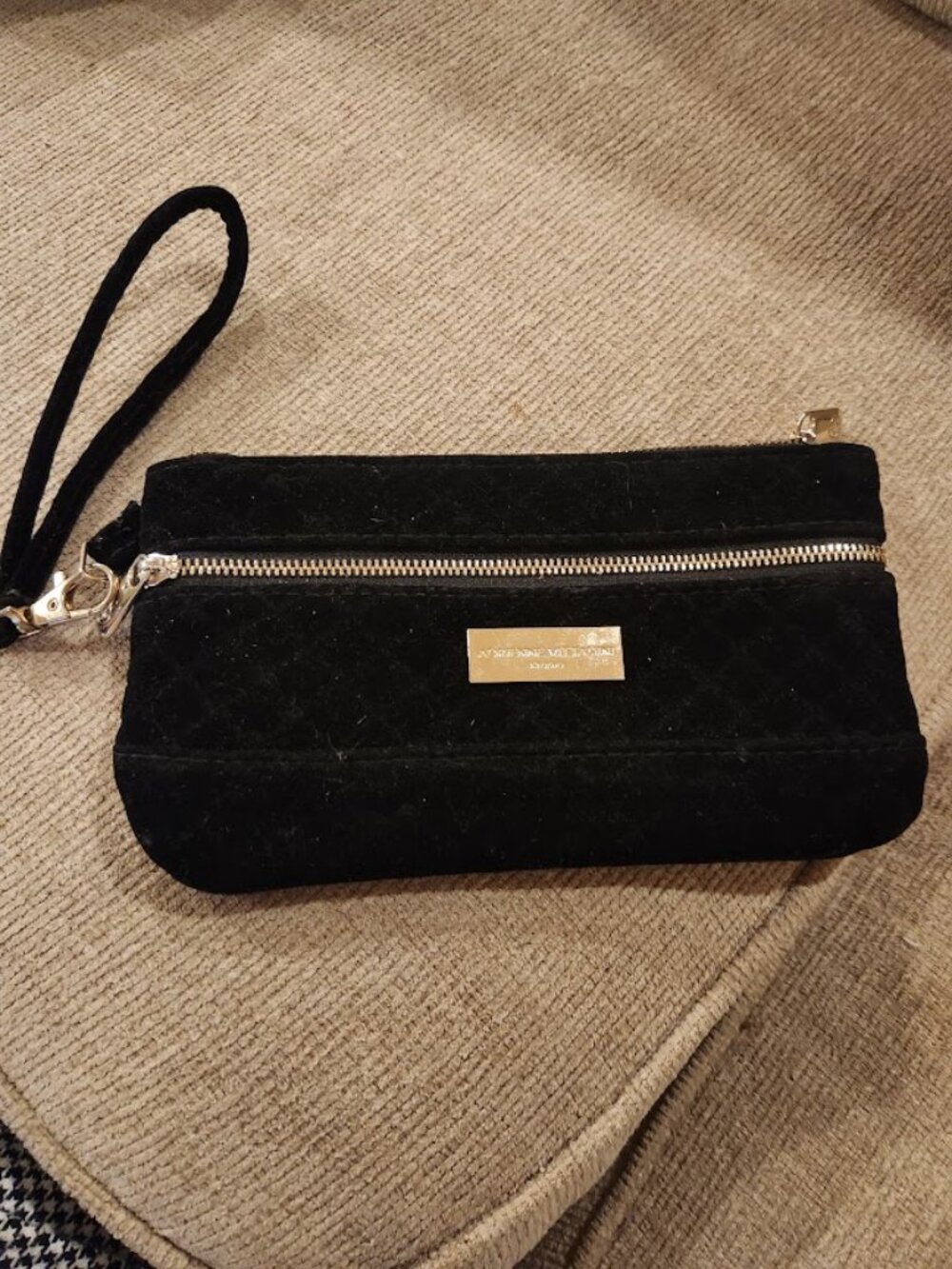 sexy black wristlet